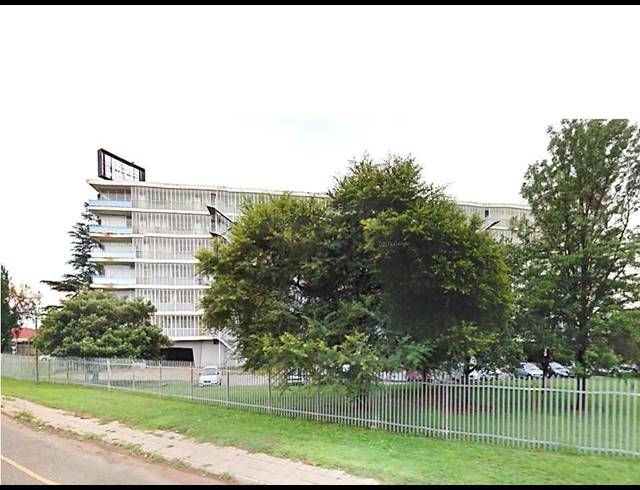 2 BEDROOM FLAT FOR SALE IN ARCON PARK